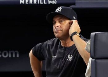 Aaron Boone seguirá al frente de los Yanquis en 2027