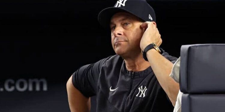 Aaron Boone seguirá al frente de los Yanquis en 2027