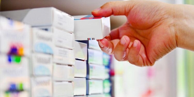 Abinader amplía fondos para medicamentos de alto costo