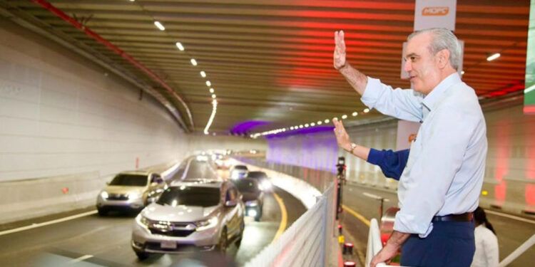 Abinader inaugura túnel de la Plaza de la Bandera