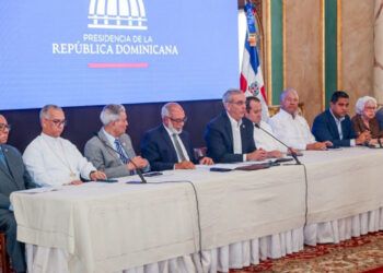 Abinader promete recuperar fondos de corrupción