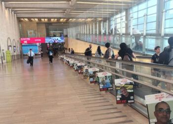 Aeropuerto de Tel Aviv alerta por vuelos en riesgo