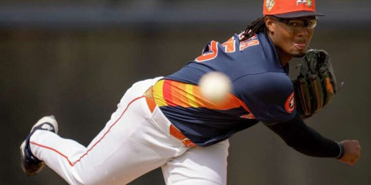 Alimber Santa asciende a Grandes Ligas con Astros