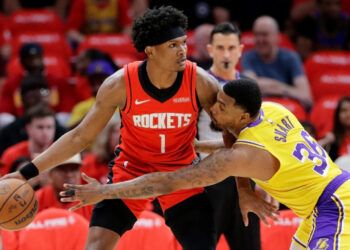 Amen Thompson evita eliminación de Houston
