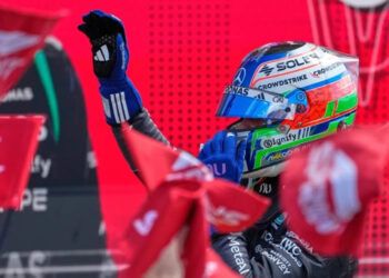 Antonelli vence a Hamilton en sprint de Silverstone