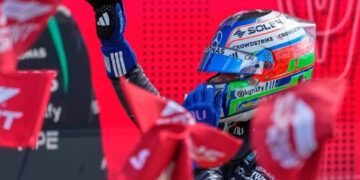 Antonelli vence a Hamilton en sprint de Silverstone