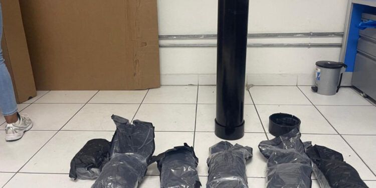 Arrestan a hombre al recoger marihuana enviada desde Miami