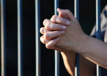 Arrestan mujer acusada de raptar a su esposo por empresa