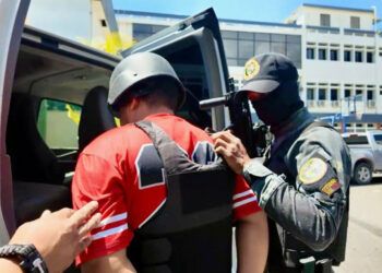 Arrestan ocho por cargamento de cocaína en Pedernales