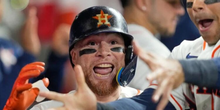 Astros superan a Angelinos con jonrón de Vázquez