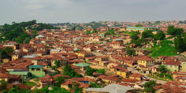 Ataque armado en Nigeria deja al menos 13 muertos
