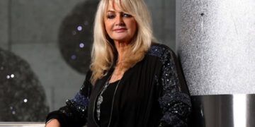 Bonnie Tyler sale del coma, pero sigue grave