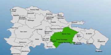 COE mantiene alerta verde por vaguada en Santo Domingo