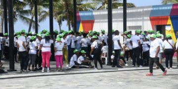 Caminata por la salud mental reúne a más de 200