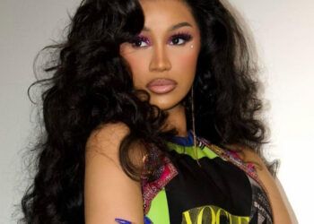 Cardi B repasa su carrera musical en Tiny Desk