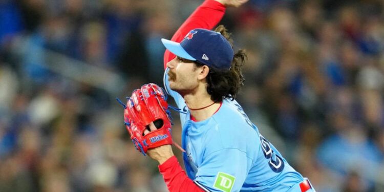 Cease y Guerrero Jr. salen lesionados ante Piratas