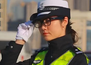 China patrulla con gafas inteligentes policiales
