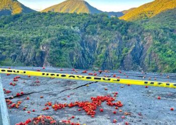 Cierran Cruce de Ocoa por socavón tras lluvias
