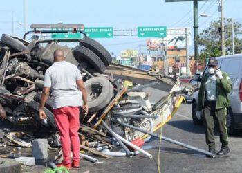 Cinco muertos y 20 heridos en accidentes de tránsito
