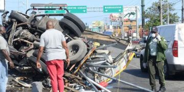 Cinco muertos y 20 heridos en accidentes de tránsito