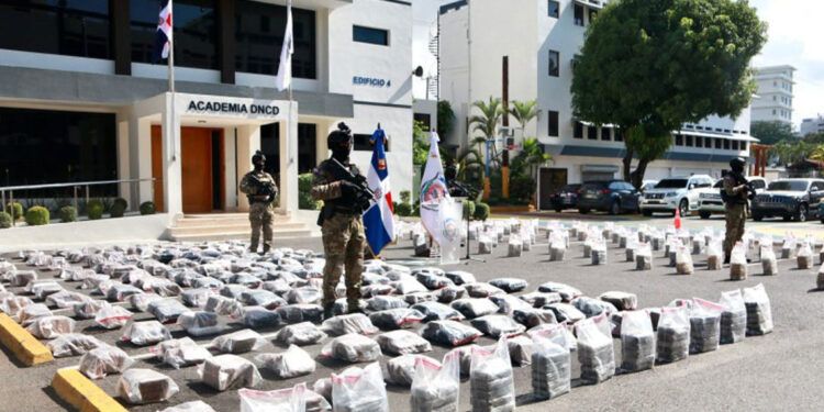 DNCD ocupa 1,295 paquetes de drogas en Pedernales