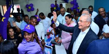 Danilo cuestiona veto a encuestas de la JCE