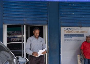 Defensor del Pueblo media deuda eléctrica en Los Alcarrizos