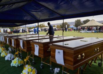 Desastre de ferry en Zimbabue deja 84 muertos