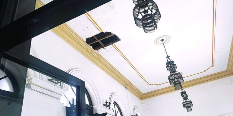 Deterioro del Palacio Consistorial preocupa en Santiago