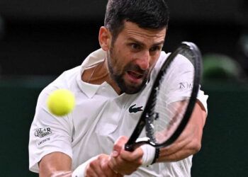 Djokovic elimina a Zverev y avanza en Pekín
