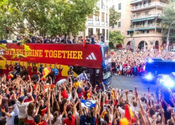 España celebra su segundo título mundial con desfile en Madrid