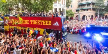 España celebra su segundo título mundial con desfile en Madrid