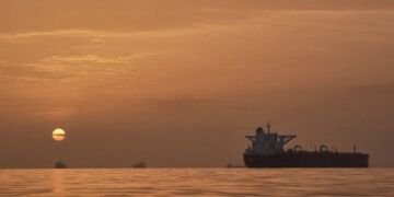 Estados Unidos incauta buque iraní en Ormuz