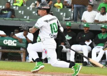 Estrellas vencen a Leones y siguen invictas