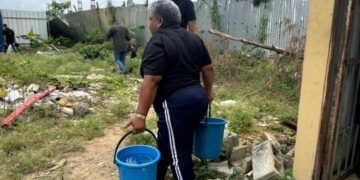 Falta de agua afecta a politécnico en Los Girasoles