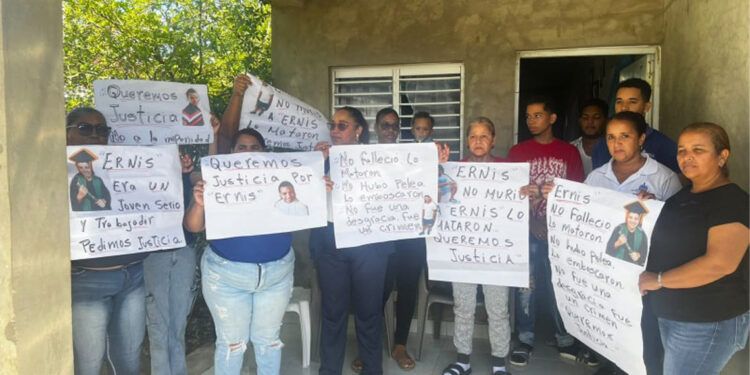 Familiares piden justicia por muerte de Ernis De la Cruz