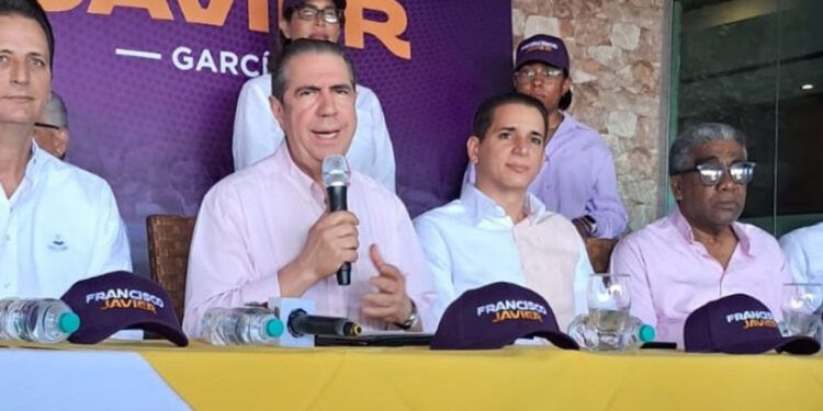 Francisco Javier alerta por feminicidios en RD