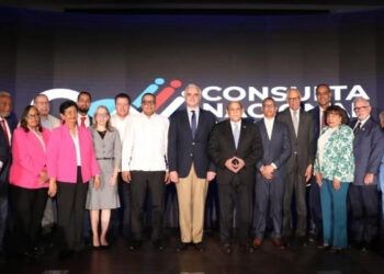 Gobierno lanza consulta educativa en RD