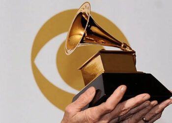 Grammy abren espacio a la música latina y K-pop