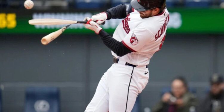 Guardianes vencen a Tampa con aporte de DeLauter