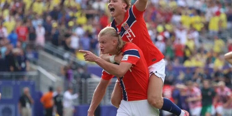 Haaland impulsa a Noruega a cuartos de final