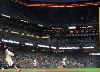 Heliot Ramos guía triunfo de Gigantes ante Azulejos
