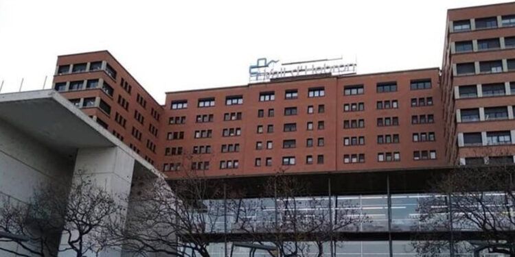 Hospital español logra cirugía robótica pediátrica