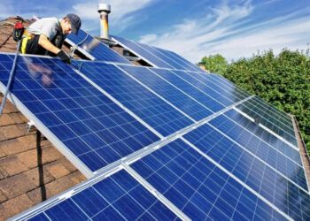 IEUASD pide revisar cobro a generadores solares
