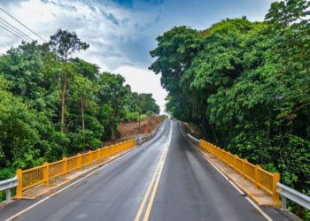 Inauguran carretera Monte Plata–Cevicos