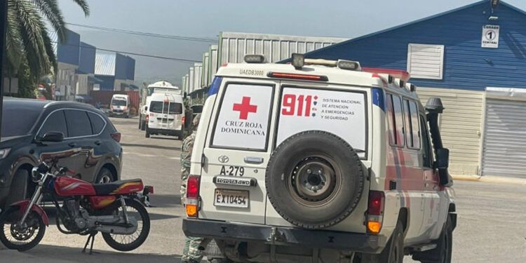 Incendio destruye nave de zona franca en Navarrete