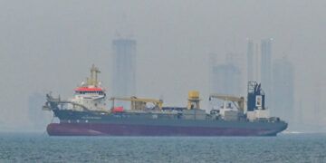 Irán abre Ormuz hasta fin del alto el fuego