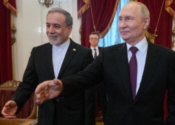 Irán ofrece abrir el estrecho de Ormuz