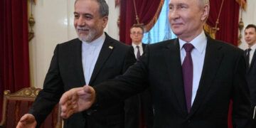 Irán ofrece abrir el estrecho de Ormuz