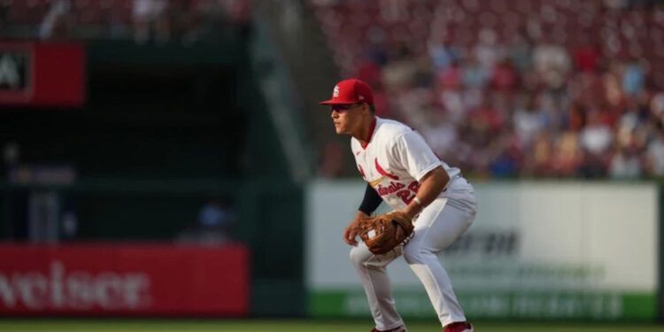 JJ Wetherholt firma contrato récord con Cardenales